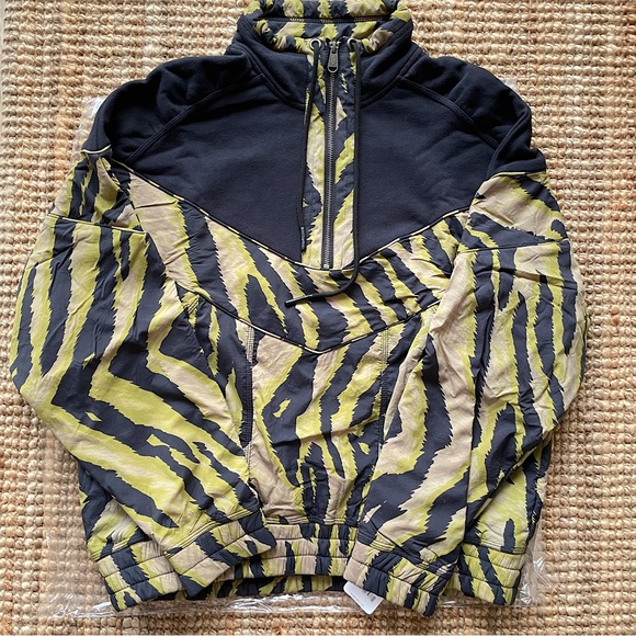 NEW Free People Walk The Line Pullover In Olive Combo - Picture 8 of 16